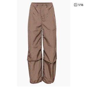 ARITZIA Tna Aviator Parachute Pant Baggy Deep Taupe